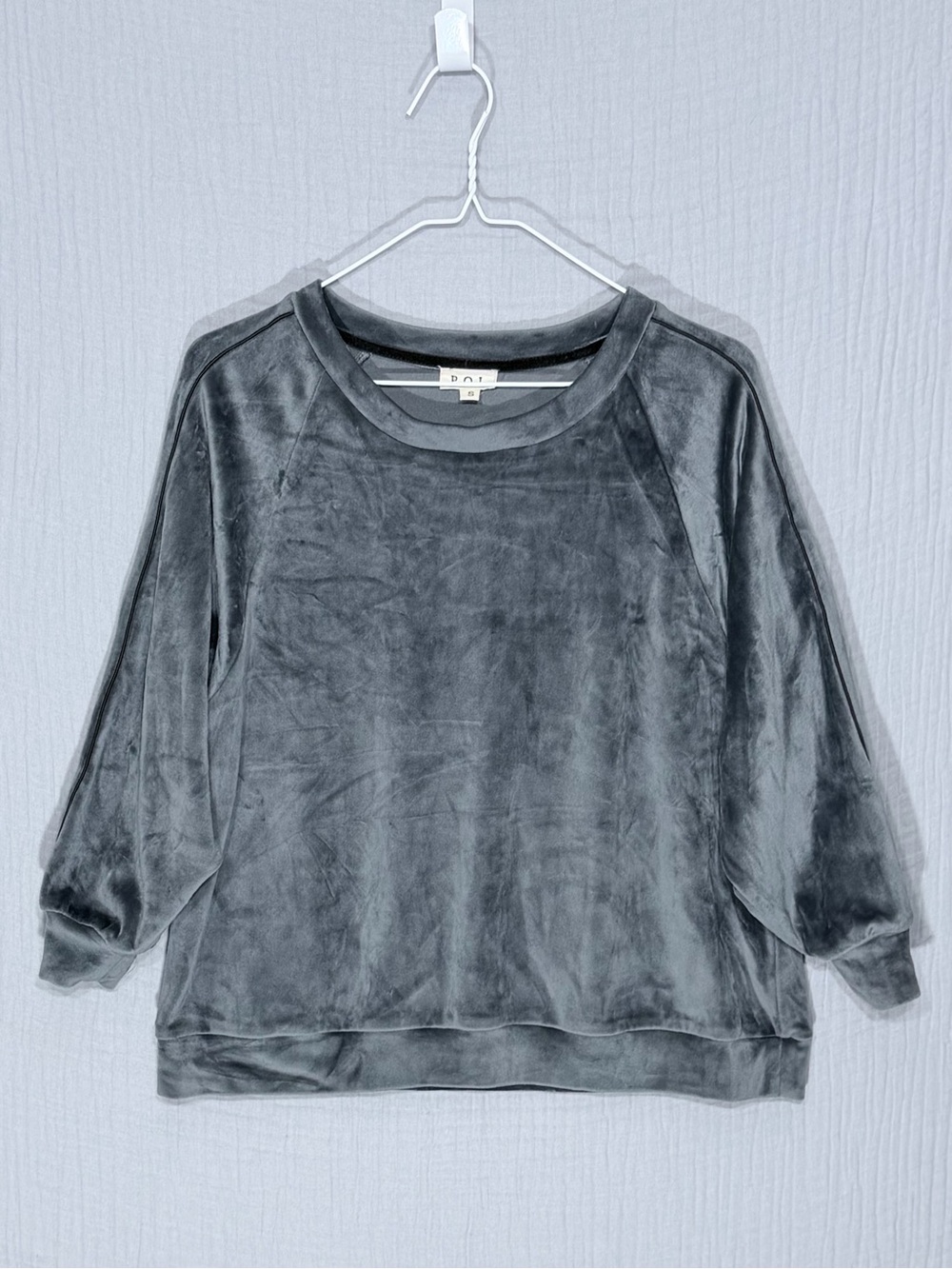 🩶 POL Gray Velour Pullover Sweatshirt | Small